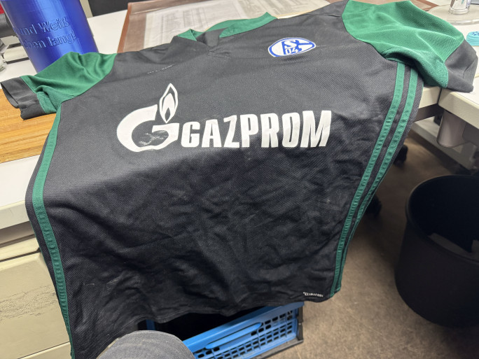 Trikot Gr M.jpg (3.61 MiB) 1708 mal betrachtet Trikot Gr M.jpg